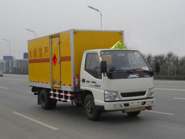 爆破器材运输车