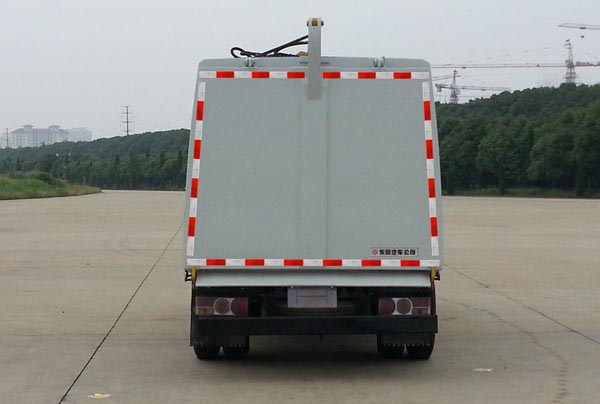 东风牌EQ5070ZZZACBEV纯电动自装卸式垃圾车公告图片