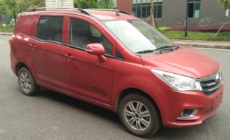 英致牌YZ5020XXYEDBA1Z厢式运输车