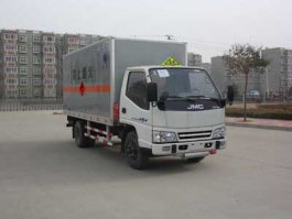爆破器材运输车
