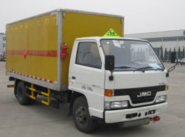 爆破器材运输车