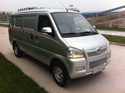 北京牌BJ5022XXYV3R5-BEV纯电动厢式运输车