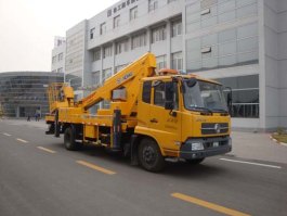 高空作业车