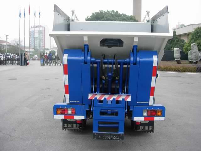 中联牌ZLJ5061ZZZQLE4自装卸式垃圾车公告图片