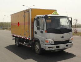爆破器材运输车