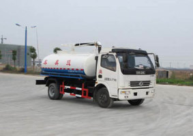 吸粪车