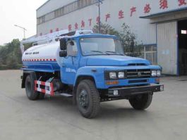 吸粪车