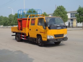 高空作业车