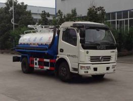 吸粪车
