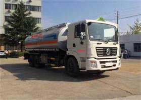 运油车