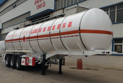 鲁西11.9米30.9吨3轴易燃液体罐式运输半挂车(LXZ9401GRY)