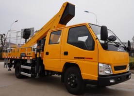 高空作业车