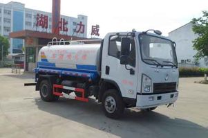 绿化喷洒车