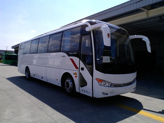 金龙10.5米24-44座客车(XMQ6101AYD5D)