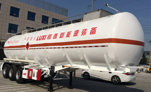 鲁西11.9米31.5吨3轴易燃液体罐式运输半挂车(LXZ9405GRY)