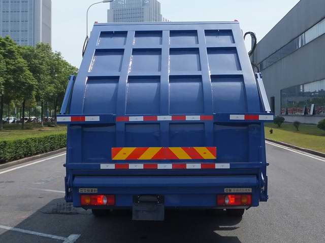 中联牌ZLJ5160ZYSLZE4压缩式垃圾车公告图片