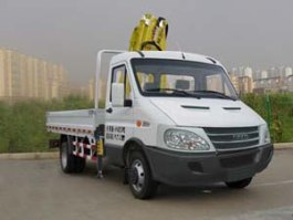随车起重运输车