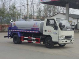 洒水车
