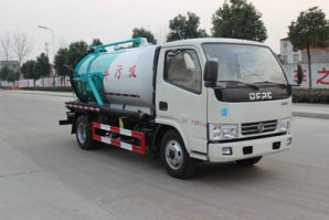 润知星牌SCS5070GXWD吸污车