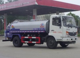 绿化喷洒车