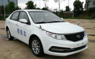 教练车