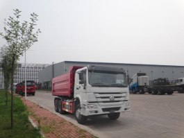自卸式垃圾车