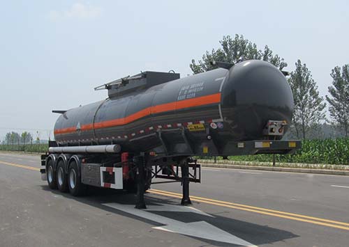 华骏11.3米31.2吨3轴腐蚀性物品罐式运输半挂车(ZCZ9401GFWHJG)