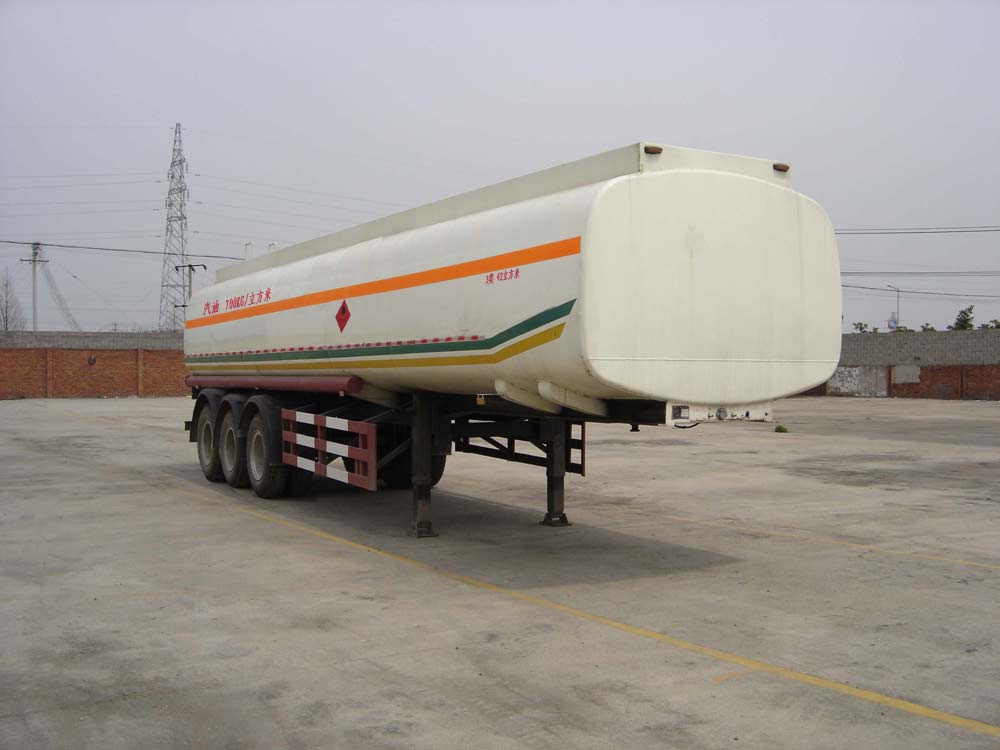 兴扬12.8米28吨3轴化工液体运输半挂车(XYZ9400GHY)