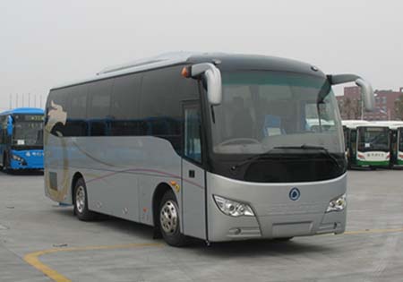 申龙8.7米24-39座客车(SLK6872F5G)