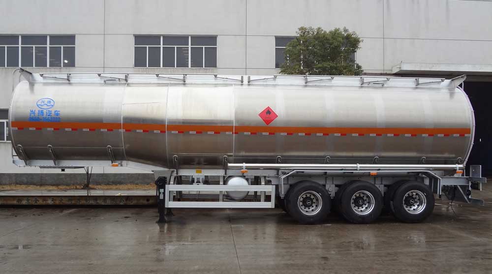 兴扬XYZ9401GRY易燃液体罐式运输半挂车公告图片