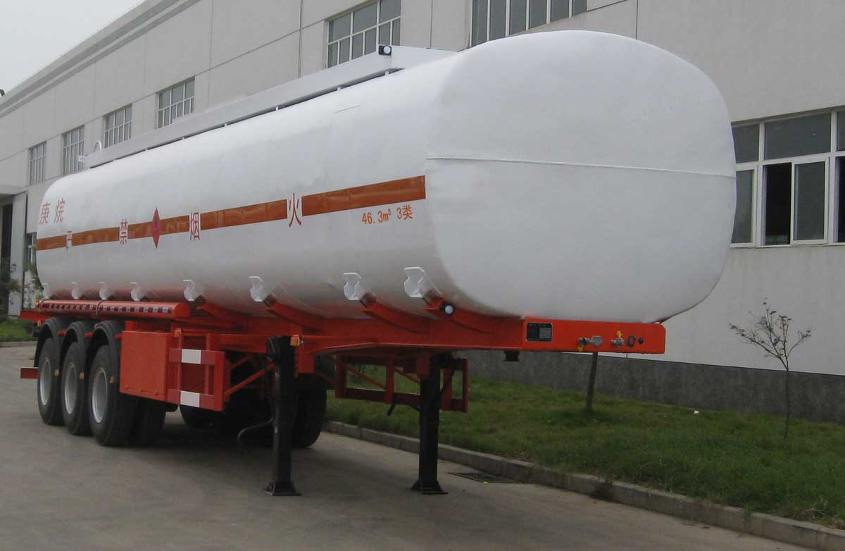 兴扬12.1米30.7吨3轴易燃液体罐式运输半挂车(XYZ9402GRY)