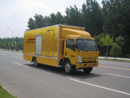 工程车