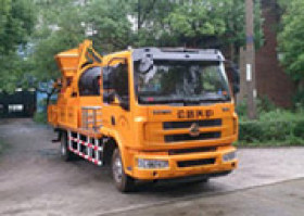 路面养护车