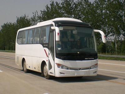 金龙7.5米24-33座客车(XMQ6759AYN5C)