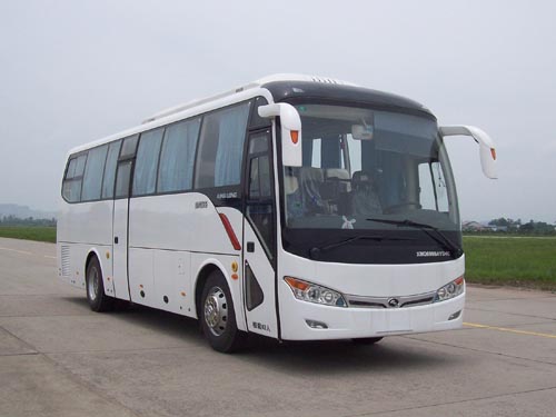 金龙9.9米24-43座客车(XMQ6998AYN5C)