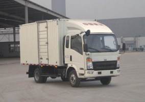 豪沃牌ZZ5057XXYF381CD155厢式运输车