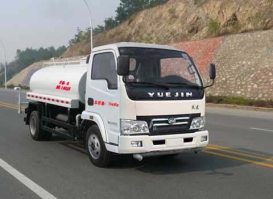 洒水车