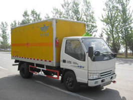 爆破器材运输车