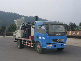 路面养护车