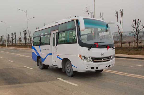 川马6米10-19座客车(CAT6600N5E)