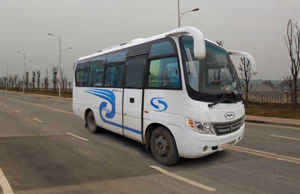川马6.6米10-23座客车(CAT6660C4E)