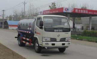 洒水车
