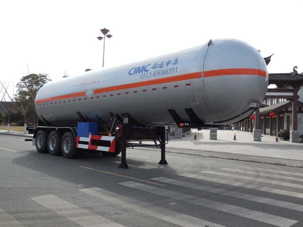 中集12.2米26吨3轴液化气体运输半挂车(NTV9401GYQL)