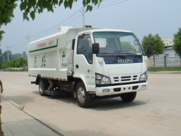 吸尘车