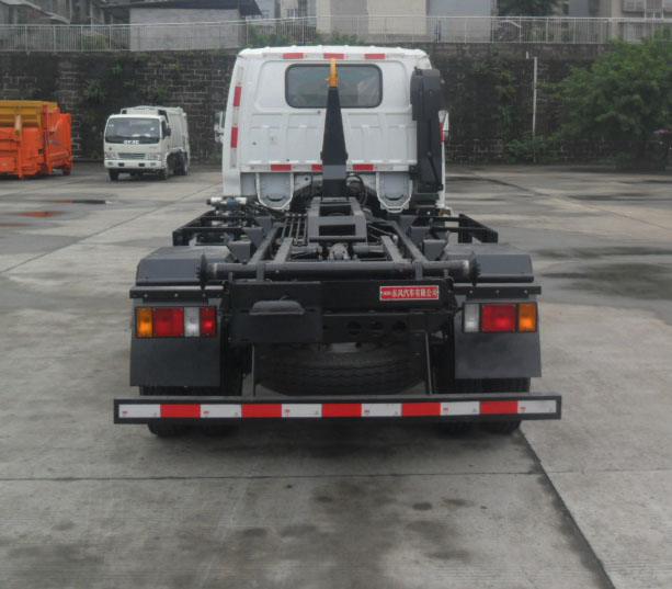 东风牌SE5070ZXX4车厢可卸式垃圾车公告图片