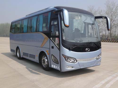 金龙8.2米24-35座纯电动客车(XMQ6821CYBEVL)