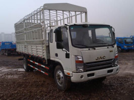 仓栅式运输车