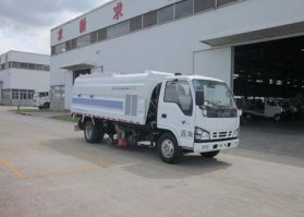 吸尘车