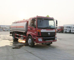 运油车