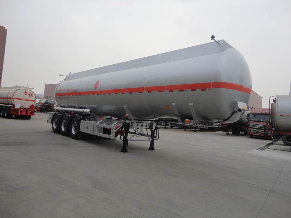 兴扬11.8米31.9吨3轴易燃液体罐式运输半挂车(XYZ9404GRYA)